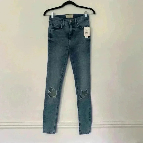 Free People Women's Mid-Rise Skinny Jeans Size 26 Long - Picture 1 of 12
